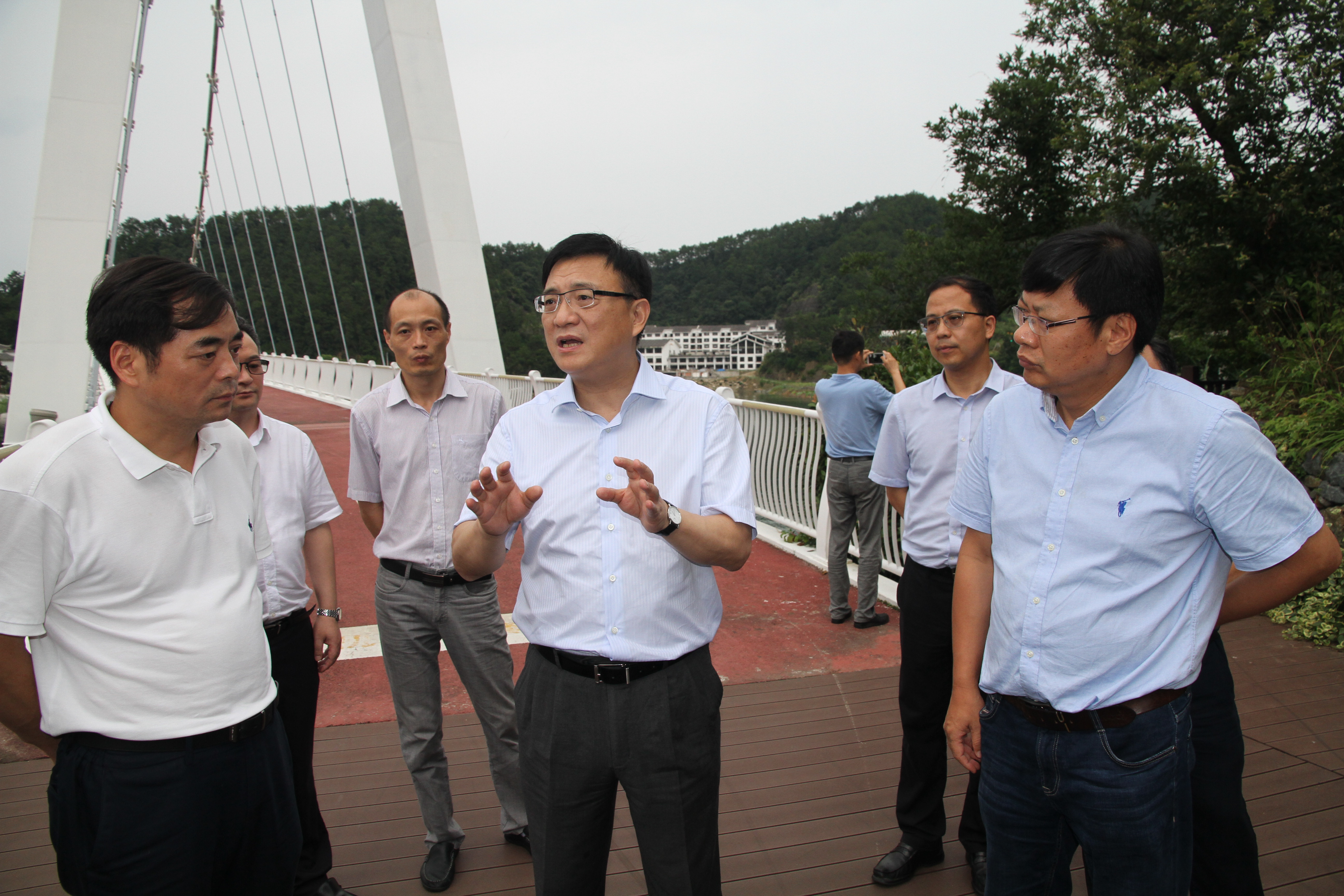 ����Ⱥ�ڵ����������������Ҫ���Ĺ���